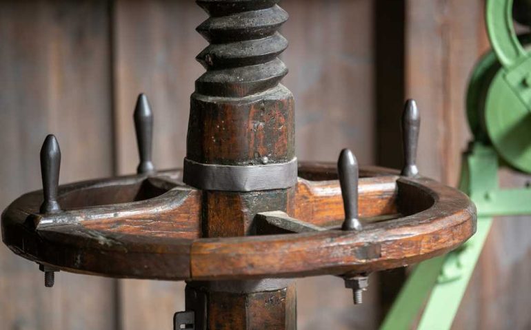 shutterstock_2101887535(FILEminimizer)